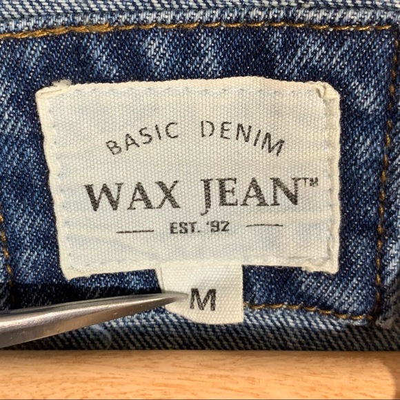 WAX JEAN. DENIM JACKET. FLORAL EMBROIDERY. 100% COTTON. MEDIUM WASH. SZ MEDIUM - Picture 3 of 11
